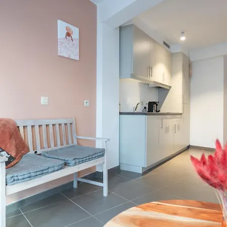 Bright, Calm & Stylish With Balcony * Ostend