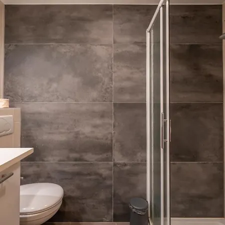 Bright, Calm & Stylish With Balcony Ostende